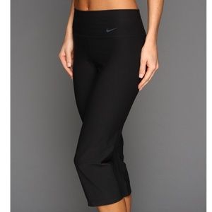 nike legend 2.0 capri